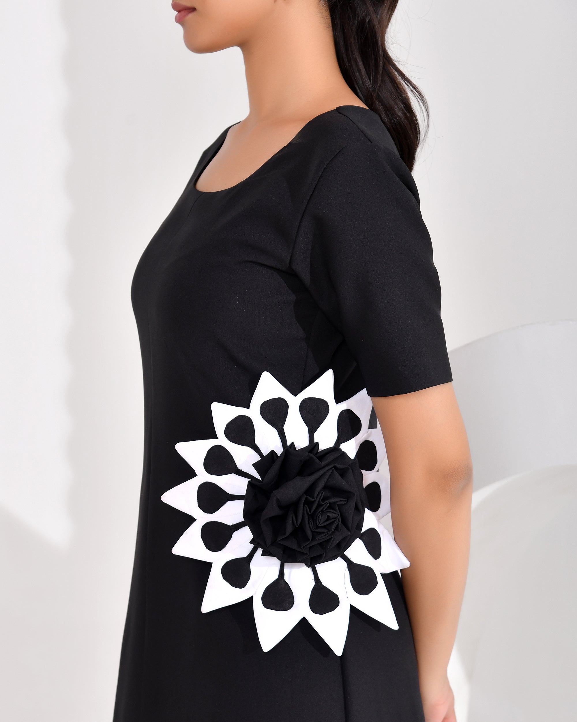 Bloom Noir